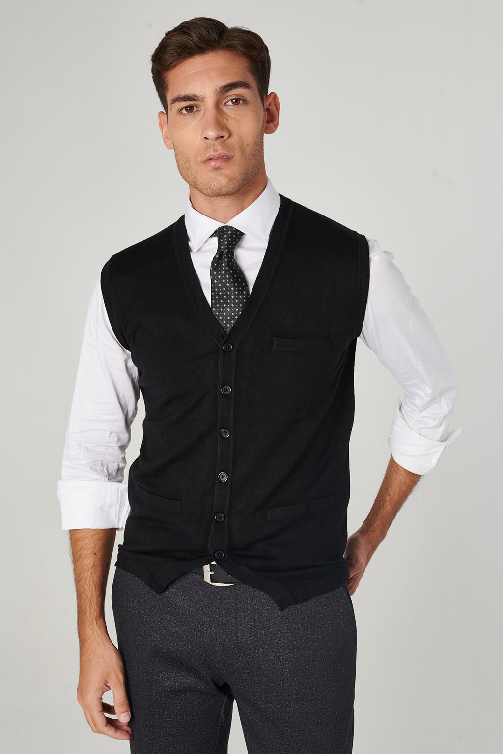 Gilet da uomo in lana nero Sottotono Shop Online - Main Image